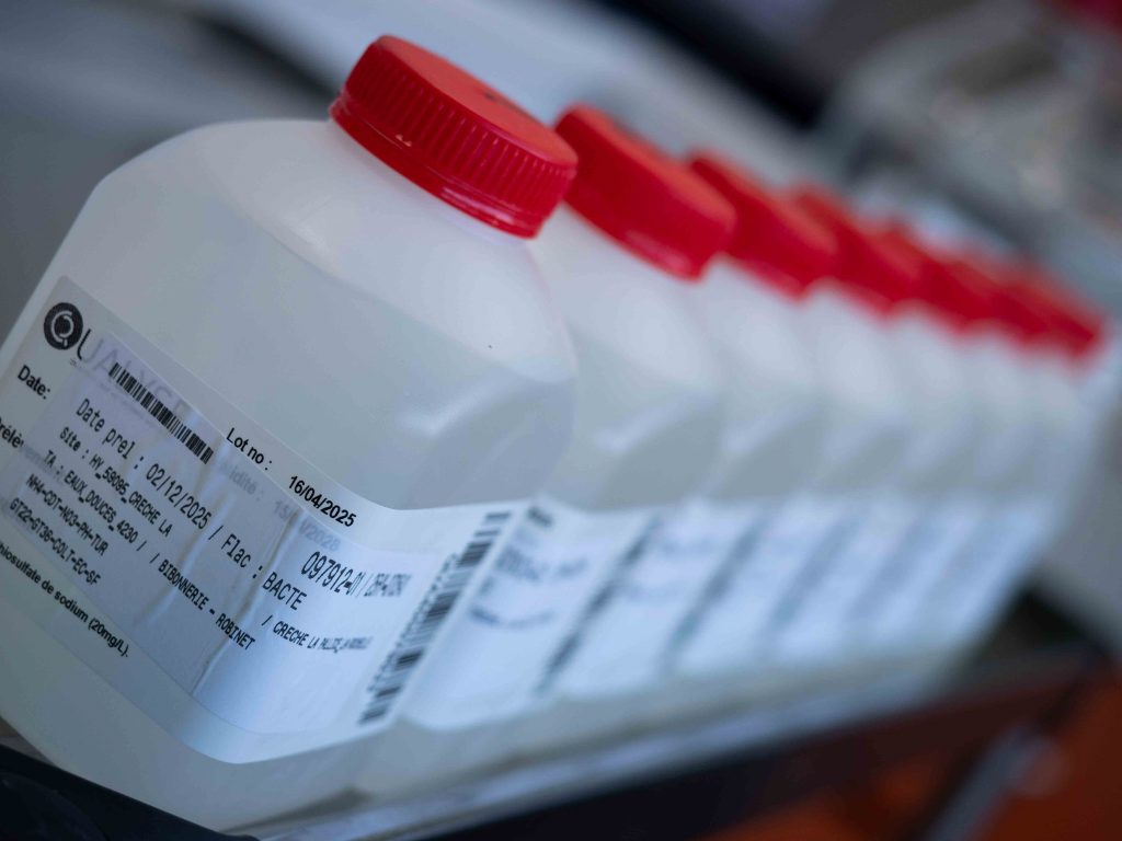 analyse de la qualité de l'eau EDCH par laboratoire QUALYSE