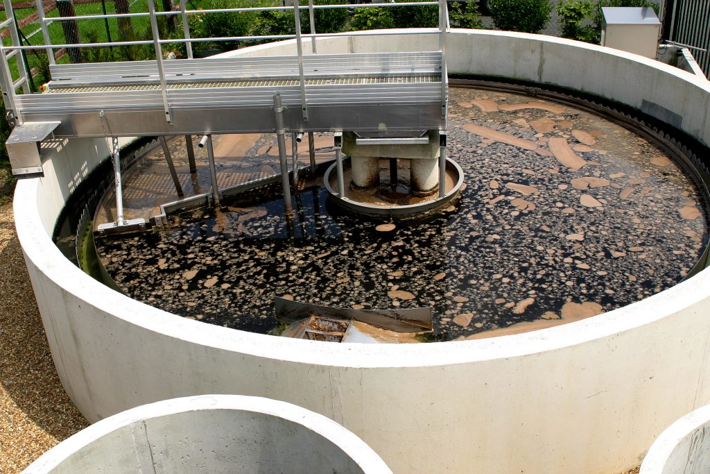 Analyses et traitement des boues par Laboratoire QUALYSE