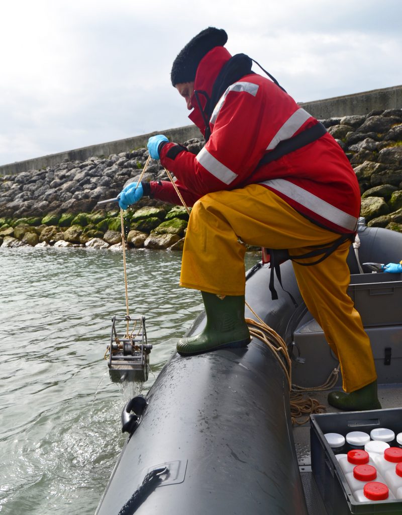 prélevements sédiments marins et estuarien par labo QUALYSE