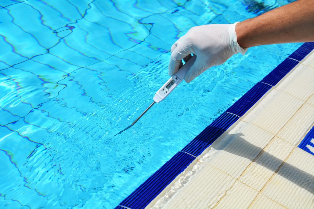 prelevement et analyse eau piscine eau de loisirs par labo QUALYSE